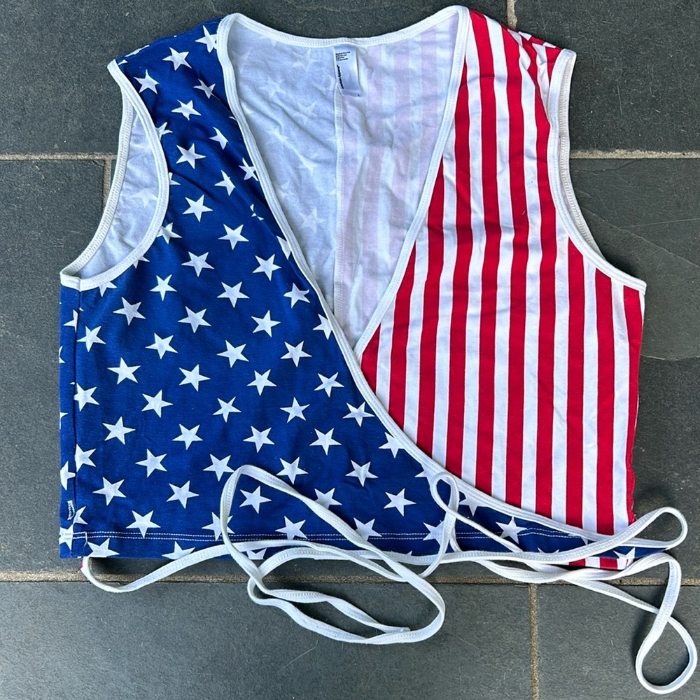 US flag wrap crop - perfect for the summer!